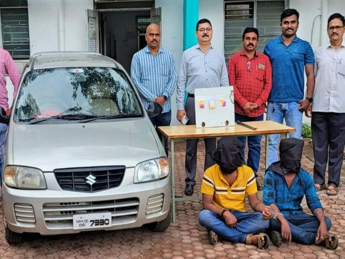 House burglars, criminals arrested; Jewelery seized along with four vehicles | घरफोड्या करणाऱ्या दाेन, सराईत गुन्हेगारांना अटक; चार वाहनांसह दागिने जप्त House burglars, criminals arrested; Jewelery seized along with four vehicles | घरफोड्या करणाऱ्या दाेन, सराईत गुन्हेगारांना अटक; चार वाहनांसह दागिने जप्त