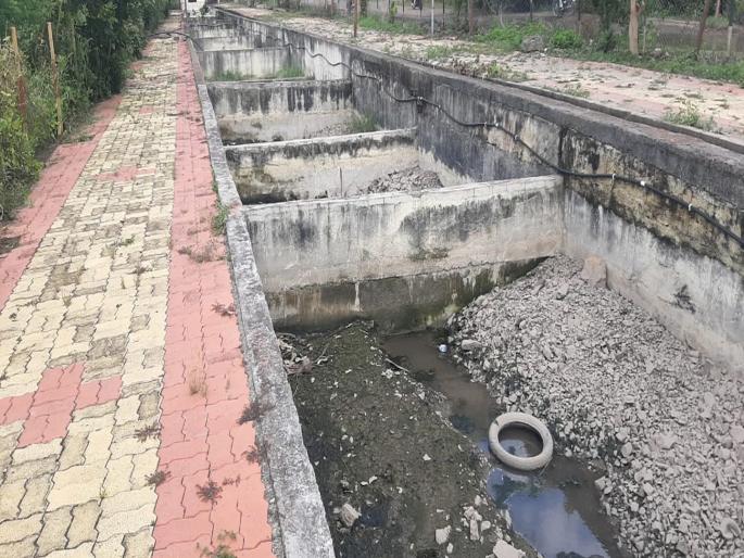 Lonar's Ramsar status in danger due to substandard sewage project 1.5 crore spent on water | दर्जाहीन सांडपाणी प्रकल्पामुळे ‘लोणार’चा रामसर दर्जा धोक्यात! दीड कोटीचा खर्च पाण्यात Lonar's Ramsar status in danger due to substandard sewage project 1.5 crore spent on water | दर्जाहीन सांडपाणी प्रकल्पामुळे ‘लोणार’चा रामसर दर्जा धोक्यात! दीड कोटीचा खर्च पाण्यात