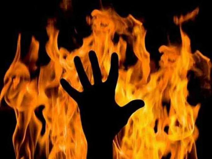 due to Not getting married foiled youth commits suicide in khamgaon of buldana district | धक्कादायक! वैफल्यग्रस्त तरूणानं स्वतःचंच सरण रचून केला आत्मघात; लग्न जुळत नसल्यानं होता निराश due to Not getting married foiled youth commits suicide in khamgaon of buldana district | धक्कादायक! वैफल्यग्रस्त तरूणानं स्वतःचंच सरण रचून केला आत्मघात; लग्न जुळत नसल्यानं होता निराश