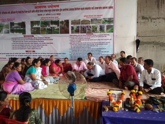 After the hunger strike of Palaspe villagers back on the ninth day | नवव्या दिवशी पळस्पे ग्रामस्थांचे उपोषण मागे, उपोषण सोडविण्यास पुढाकार घेणाऱ्या प्रांत अधिकाऱ्यांना बांधली राखी After the hunger strike of Palaspe villagers back on the ninth day | नवव्या दिवशी पळस्पे ग्रामस्थांचे उपोषण मागे, उपोषण सोडविण्यास पुढाकार घेणाऱ्या प्रांत अधिकाऱ्यांना बांधली राखी