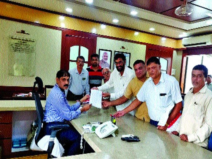 Insurance will be available for Rain four days in a row | सलग चार दिवस पाऊस झाल्यास मिळणार विमा, चिकू पीक विम्याची नवीन अट जाचक Insurance will be available for Rain four days in a row | सलग चार दिवस पाऊस झाल्यास मिळणार विमा, चिकू पीक विम्याची नवीन अट जाचक