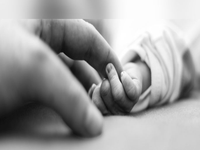 Death of a pregnant woman with child, in the seventh month of childbirth; death during treatment | गरोदर महिलेचा बाळासह मृत्यू, सातव्या महिन्यात प्रसूती; उपचारादरम्यान सोडले प्राण Death of a pregnant woman with child, in the seventh month of childbirth; death during treatment | गरोदर महिलेचा बाळासह मृत्यू, सातव्या महिन्यात प्रसूती; उपचारादरम्यान सोडले प्राण