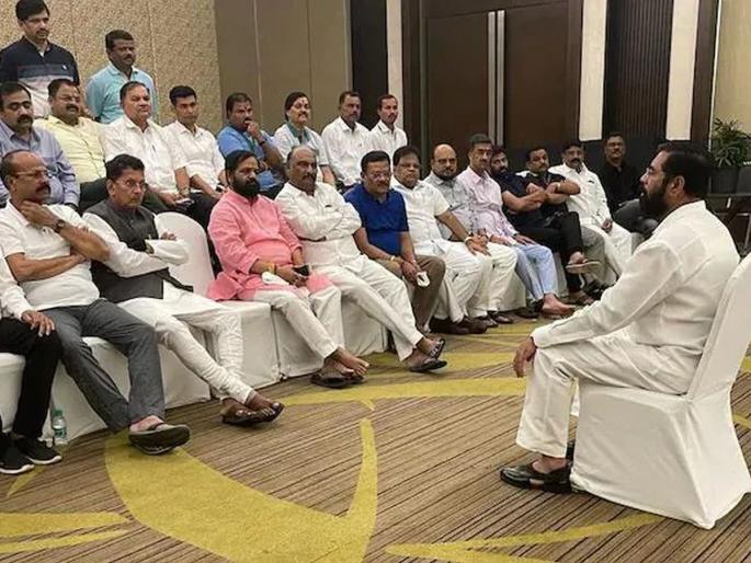 MLAs in the Supreme Court to avoid disqualification; Salve will present the side | अपात्रता टाळण्यासाठी आमदार सुप्रीम कोर्टात; साळवे मांडणार बाजू MLAs in the Supreme Court to avoid disqualification; Salve will present the side | अपात्रता टाळण्यासाठी आमदार सुप्रीम कोर्टात; साळवे मांडणार बाजू