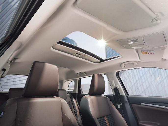 Maruti brezza has become top selling suv Nexon, Creta, Punch all kept watching | सर्वांची 'बाप' ठरली Maruti ची ही स्वस्तातली SUV! Nexon, Creta, Punch सर्व बघतच राहिले