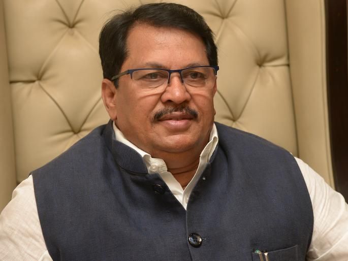 Vadettivar's reaction to the Chembur, Vikhroli tragedy says Some people do not listen even alerts, that is why such incidents happens | अलर्ट करूनही काही लोक ऐकत नाहीत, म्हणूनच अशा घटना घडतात; चेंबूर, विक्रोळी दुर्घटनेवर वडेट्टीवारांची प्रतिक्रिया Vadettivar's reaction to the Chembur, Vikhroli tragedy says Some people do not listen even alerts, that is why such incidents happens | अलर्ट करूनही काही लोक ऐकत नाहीत, म्हणूनच अशा घटना घडतात; चेंबूर, विक्रोळी दुर्घटनेवर वडेट्टीवारांची प्रतिक्रिया