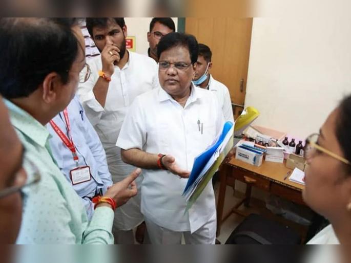 Two hundred Ph.D. holders worked for me did I feel like untutored minister ask Tanaji Sawant | "दोनशे पीएच.डी. हाेल्डर माझ्याकडे कामाला; मी अंगठाबहाद्दर मंत्री वाटलो का?" Two hundred Ph.D. holders worked for me did I feel like untutored minister ask Tanaji Sawant | "दोनशे पीएच.डी. हाेल्डर माझ्याकडे कामाला; मी अंगठाबहाद्दर मंत्री वाटलो का?"