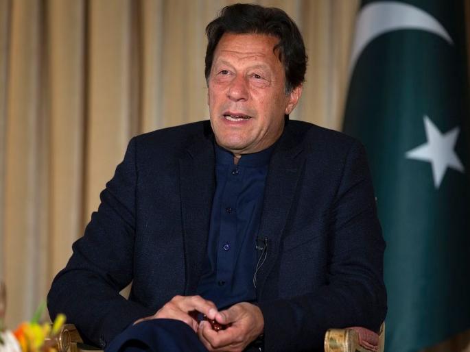 30 to 40 terrorists hiding in Imran Khan's house, hand over attackers Government warning | इम्रान खान यांच्या घरात लपले ३० ते ४० दहशतवादी, हल्लेखोरांना ताब्यात द्या अन्यथा...; सरकारचा इशारा  30 to 40 terrorists hiding in Imran Khan's house, hand over attackers Government warning | इम्रान खान यांच्या घरात लपले ३० ते ४० दहशतवादी, हल्लेखोरांना ताब्यात द्या अन्यथा...; सरकारचा इशारा