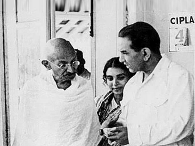 Indian oldest pharma company cipla promotors stake sale to blackstone Gandhi-Subhash was also a fan | विकली जाणार 'गरीबांची' भारतीय कंपनी; इंग्रजांनाही देत होती टक्कर; गांधी-सुभाष देखील होते फॅन!