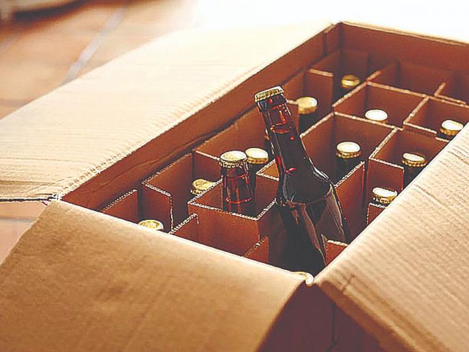 Flood of liquor in Haridwar! 107 boxes of liquor seized from three different places | धार्मिक हरिद्वारमध्ये दारूचा महापूर! तीन वेगवेगळ्या ठिकाणांहून तब्बल १०७ पेट्या दारू जप्त  Flood of liquor in Haridwar! 107 boxes of liquor seized from three different places | धार्मिक हरिद्वारमध्ये दारूचा महापूर! तीन वेगवेगळ्या ठिकाणांहून तब्बल १०७ पेट्या दारू जप्त