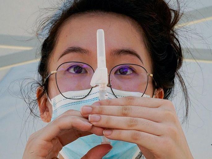 Moderna says its vaccine fully effective against the new coronavirus strains | मोठी बातमी! : 'कोरोनाच्या नव्या 'स्ट्रेनविरोधात आमची लस पूर्णपणे प्रभावी', मॉडर्नाचा मोठा दावा Moderna says its vaccine fully effective against the new coronavirus strains | मोठी बातमी! : 'कोरोनाच्या नव्या 'स्ट्रेनविरोधात आमची लस पूर्णपणे प्रभावी', मॉडर्नाचा मोठा दावा