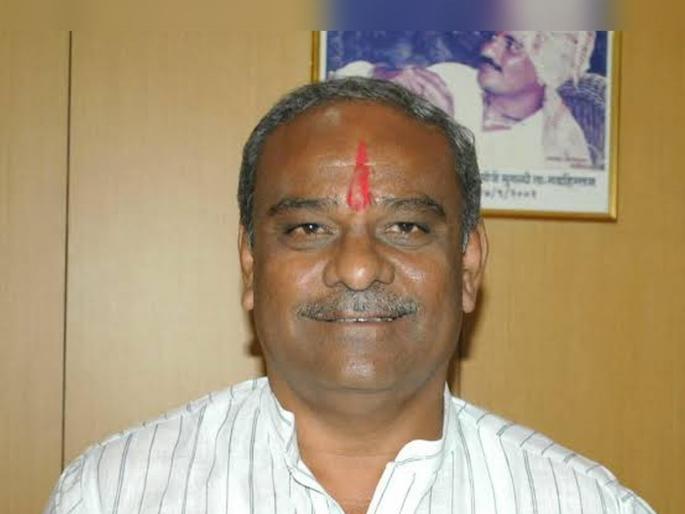 Karnataka Forest Minister Umesh Katti dies of heart attack; He had gone to the Legislative Assembly eight times from Hukkeri | कर्नाटकचे वनमंत्री उमेश कत्ती यांचे हृदयविकाराच्या धक्क्याने निधन; हुक्केरीतून आठ वेळा गेले होते विधानसभेवर Karnataka Forest Minister Umesh Katti dies of heart attack; He had gone to the Legislative Assembly eight times from Hukkeri | कर्नाटकचे वनमंत्री उमेश कत्ती यांचे हृदयविकाराच्या धक्क्याने निधन; हुक्केरीतून आठ वेळा गेले होते विधानसभेवर