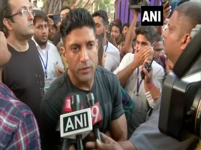 Citizenship Amendment Act Live Updates: Protest against CAA in Delhi, West Bengal, Uttar Pradesh | CAA Protest Live Updates: लोकशाहीच्या हक्कासाठी लोकांनी आवाज उचलायला हवा - फरहान अख्तर Citizenship Amendment Act Live Updates: Protest against CAA in Delhi, West Bengal, Uttar Pradesh | CAA Protest Live Updates: लोकशाहीच्या हक्कासाठी लोकांनी आवाज उचलायला हवा - फरहान अख्तर