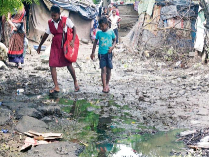 People live here not goats and sheep no Aadhaar card, no caste proof, but a voting card | इथं माणसं राहतात, शेळ्यामेंढ्या नव्हे! एक वस्ती अशीही... आधार कार्ड, जातीचे दाखले नाहीत, पण व्होटिंग कार्ड आहे People live here not goats and sheep no Aadhaar card, no caste proof, but a voting card | इथं माणसं राहतात, शेळ्यामेंढ्या नव्हे! एक वस्ती अशीही... आधार कार्ड, जातीचे दाखले नाहीत, पण व्होटिंग कार्ड आहे