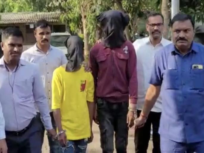 First they would steal a motorcycle, then they would loot from the same motorcycle; Both were arrested | आधी माेटार सायकल चाेरी करायचे, मग त्याच माेटारसायकलवरुन लूट करायचे; दोघांना अटक First they would steal a motorcycle, then they would loot from the same motorcycle; Both were arrested | आधी माेटार सायकल चाेरी करायचे, मग त्याच माेटारसायकलवरुन लूट करायचे; दोघांना अटक