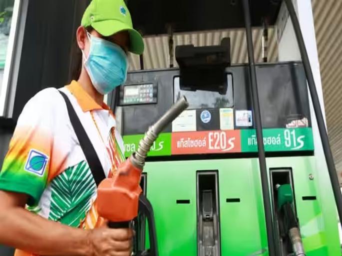 What is E20 petrol Why is it cheaper than normal petrol Find out how much rupees are saved per 1 litre | E20 पेट्रोल म्हणजे काय? असतं नॉर्मल पेट्रोलपेक्षाही स्वस्त; लिटरमागे होते मोठी बचत, जाणून घ्या What is E20 petrol Why is it cheaper than normal petrol Find out how much rupees are saved per 1 litre | E20 पेट्रोल म्हणजे काय? असतं नॉर्मल पेट्रोलपेक्षाही स्वस्त; लिटरमागे होते मोठी बचत, जाणून घ्या