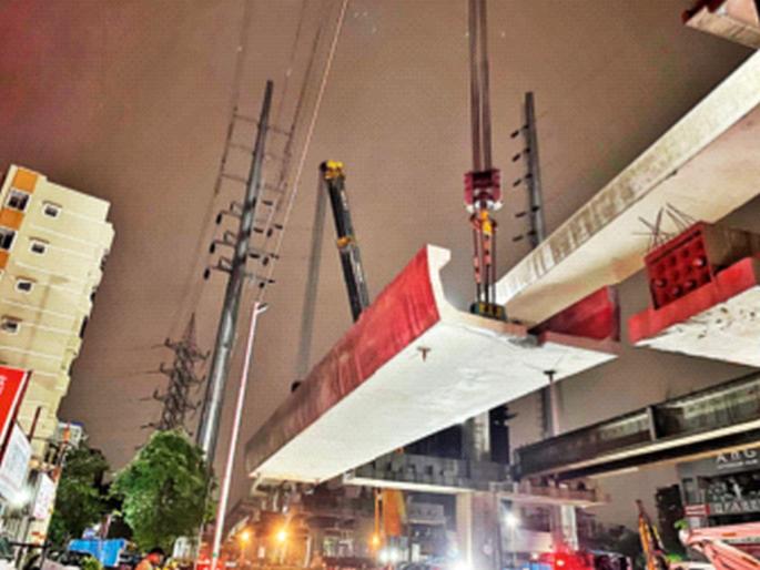 Metro 9 work was completed at night | रात्रीच्या वेळी पूर्ण केरण्यात आले मेट्रो ९ काम Metro 9 work was completed at night | रात्रीच्या वेळी पूर्ण केरण्यात आले मेट्रो ९ काम