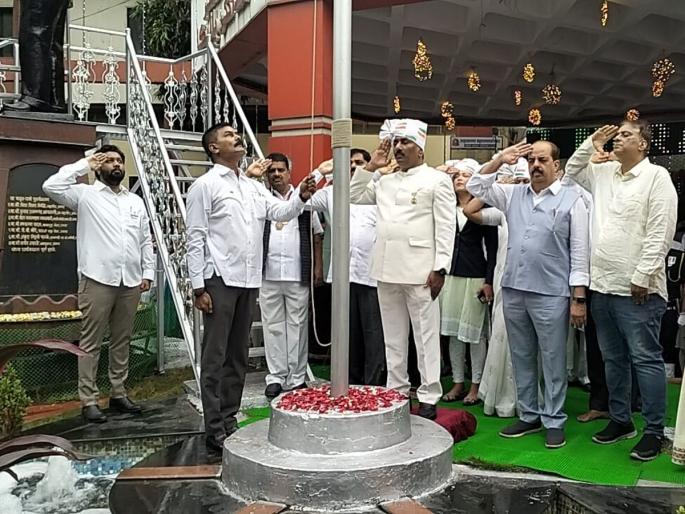 Independence Day celebrated with enthusiasm in Ulhasnagar | उल्हासनगरात स्वातंत्र्यदिन उत्साहात साजरा Independence Day celebrated with enthusiasm in Ulhasnagar | उल्हासनगरात स्वातंत्र्यदिन उत्साहात साजरा