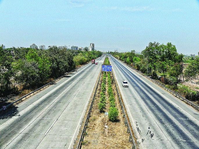 Coronavirus : traffic slow down on expressway | Coronavirus :एक्स्प्रेस वेवर शुकशुकाट, वर्दळ मंदावली Coronavirus : traffic slow down on expressway | Coronavirus :एक्स्प्रेस वेवर शुकशुकाट, वर्दळ मंदावली