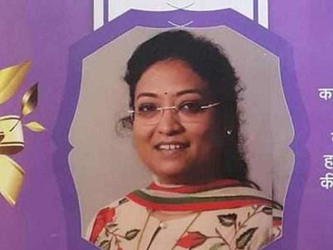 Nashik's famous ophthalmologist Dr. Prachi Pawar was attacked with a sharp weapon outside his farm house | नाशिकच्या प्रख्यात नेत्ररोग तज्ज्ञ डॉ.प्राची पवार यांच्यावर फार्म हाऊस बाहेर धारधार शस्त्राने हल्ला Nashik's famous ophthalmologist Dr. Prachi Pawar was attacked with a sharp weapon outside his farm house | नाशिकच्या प्रख्यात नेत्ररोग तज्ज्ञ डॉ.प्राची पवार यांच्यावर फार्म हाऊस बाहेर धारधार शस्त्राने हल्ला