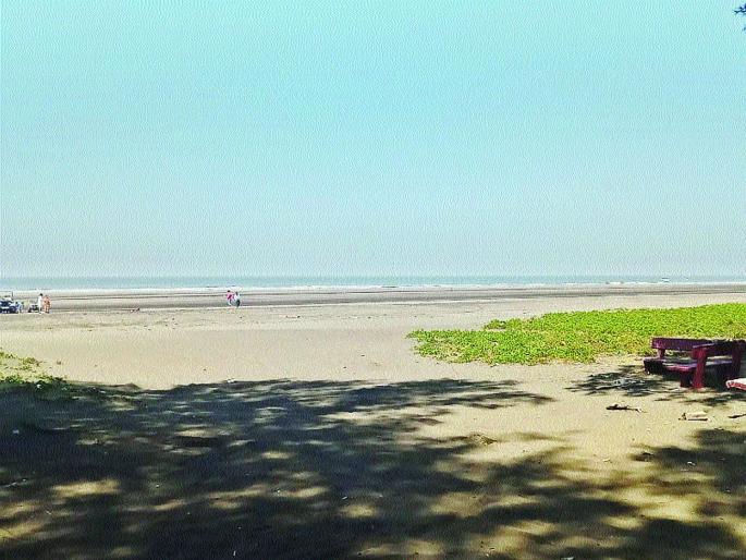 Coronavirus : Due to the corona, the beaches, highway empty, blocked the number of tourists | Coronavirus : कोरोनामुळे किनारे, महामार्ग सुनेसुने, पर्यटकांची संख्या रोडावली Coronavirus : Due to the corona, the beaches, highway empty, blocked the number of tourists | Coronavirus : कोरोनामुळे किनारे, महामार्ग सुनेसुने, पर्यटकांची संख्या रोडावली