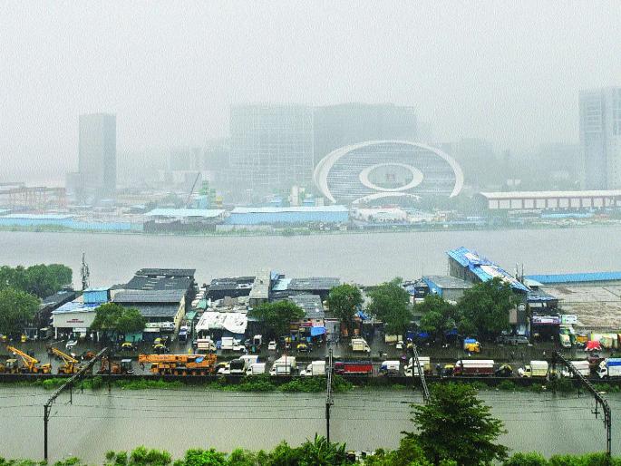 You will get three times the revenue by renting a plot of land in BKC | ‘बीकेसी’मधील भूखंड भाड्याने देऊन तिप्पट महसूल मिळविणार You will get three times the revenue by renting a plot of land in BKC | ‘बीकेसी’मधील भूखंड भाड्याने देऊन तिप्पट महसूल मिळविणार