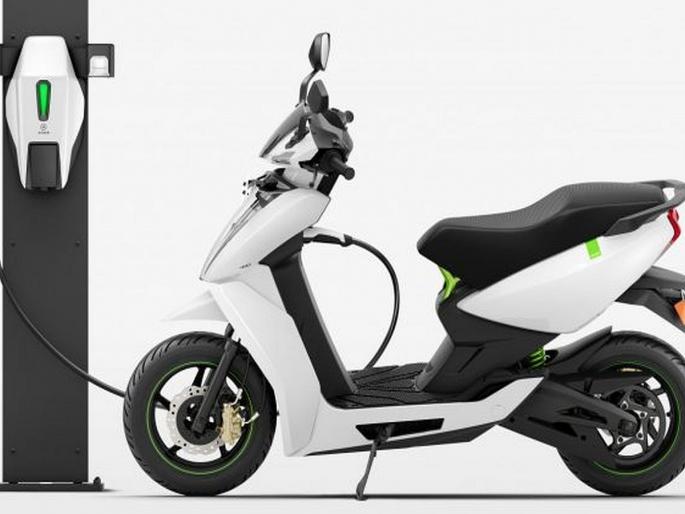 Electric vehicles will be cheaper, can purchase scooter without batteries | इलेक्ट्रिक वाहने होणार स्वस्त, बॅटरीशिवाय घेता येणार स्कूटर; धोरणाचा मसुदा जारी Electric vehicles will be cheaper, can purchase scooter without batteries | इलेक्ट्रिक वाहने होणार स्वस्त, बॅटरीशिवाय घेता येणार स्कूटर; धोरणाचा मसुदा जारी