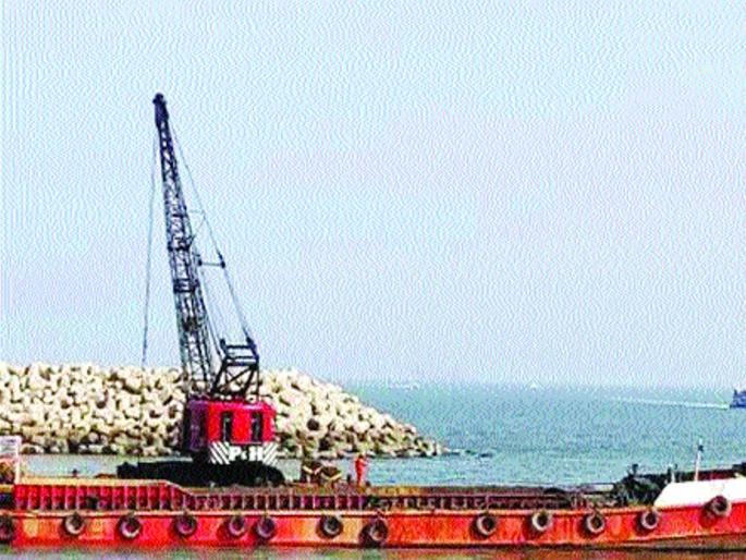 Question marks on the work of Rs 51 crore of Mandwa Ro-Ro service | मांडवा रो-रो सेवेच्या ५१ कोटी रुपयांच्या कामावर प्रश्नचिन्ह Question marks on the work of Rs 51 crore of Mandwa Ro-Ro service | मांडवा रो-रो सेवेच्या ५१ कोटी रुपयांच्या कामावर प्रश्नचिन्ह