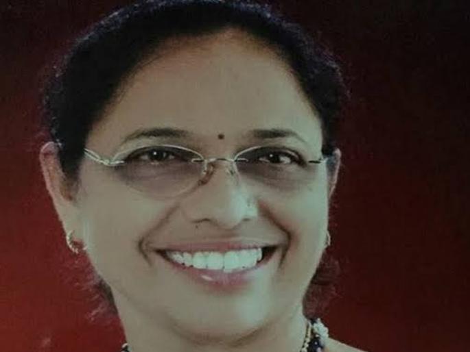 Former BJP corporator Sunita Patil has warned to throw petrol and set herself on fire. | ...तर मी पेट्रोल टाकून आत्मदहन करेन; पाणी टंचाईने नागरिक त्रस्त असल्याने दिला इशारा Former BJP corporator Sunita Patil has warned to throw petrol and set herself on fire. | ...तर मी पेट्रोल टाकून आत्मदहन करेन; पाणी टंचाईने नागरिक त्रस्त असल्याने दिला इशारा
