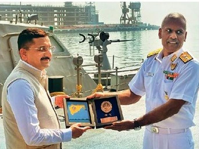 Warship arriving in Kalyan, handed over to municipality; Arrival at Durgadi in two days | कल्याणमध्ये येणार युद्धनौका, पालिकेकडे सुपूर्द; दोन दिवसांत दुर्गाडी येथे होणार आगमन Warship arriving in Kalyan, handed over to municipality; Arrival at Durgadi in two days | कल्याणमध्ये येणार युद्धनौका, पालिकेकडे सुपूर्द; दोन दिवसांत दुर्गाडी येथे होणार आगमन