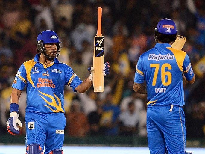 There was a wave, Yuvraj singh made havoc, four sixes in a row in one over | आली लहर, युवीने केला कहर, एकाच षटकात सलग चार षटकार