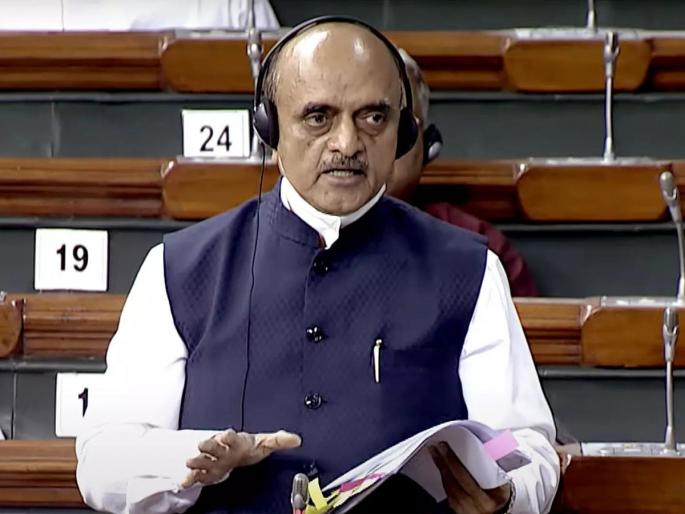 15 thousand crores worth of scammers confiscated; Minister of State for Finance Dr. Bhagwat Karad Information | घोटाळेबाजांची 15 हजार कोटींची संपत्ती जप्त; अर्थ राज्यमंत्री डॉ. भागवत कराड यांची माहिती 15 thousand crores worth of scammers confiscated; Minister of State for Finance Dr. Bhagwat Karad Information | घोटाळेबाजांची 15 हजार कोटींची संपत्ती जप्त; अर्थ राज्यमंत्री डॉ. भागवत कराड यांची माहिती