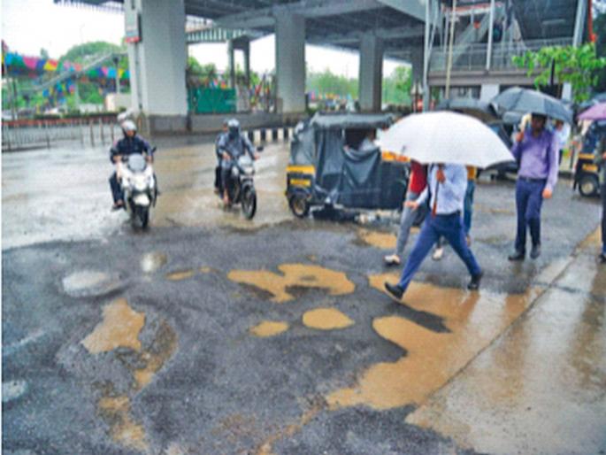 Now the pits will not be visible Inspection during the day repairing at night Special team to fill potholes | आता खड्डे दिसणार नाहीत! दिवसा पाहणी, रात्री बुजविणार; खड्डे बुजविण्यासाठी विशेष पथक Now the pits will not be visible Inspection during the day repairing at night Special team to fill potholes | आता खड्डे दिसणार नाहीत! दिवसा पाहणी, रात्री बुजविणार; खड्डे बुजविण्यासाठी विशेष पथक