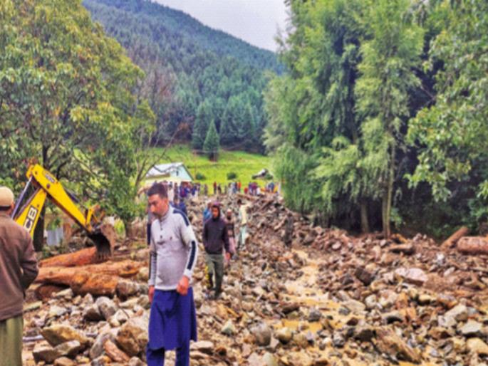 Heavy rains in north, cloudburst in Kashmir, landslides again in Himachal | उत्तरेत पावसाचे थैमान, काश्मीरमध्ये ढगफुटी, हिमाचलमध्ये पुन्हा दरड कोसळली Heavy rains in north, cloudburst in Kashmir, landslides again in Himachal | उत्तरेत पावसाचे थैमान, काश्मीरमध्ये ढगफुटी, हिमाचलमध्ये पुन्हा दरड कोसळली
