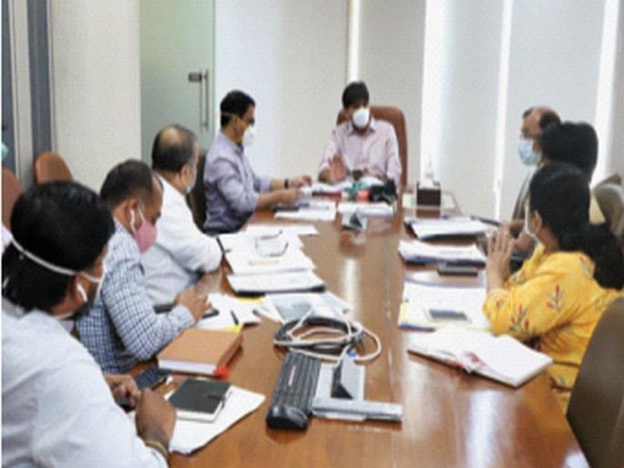 Do work in hospitals immediately | रुग्णालयांमधील कामे तत्काळ करा; ऐरोली, नेरुळ रुग्णालयांमधील कामांचा आढावा Do work in hospitals immediately | रुग्णालयांमधील कामे तत्काळ करा; ऐरोली, नेरुळ रुग्णालयांमधील कामांचा आढावा