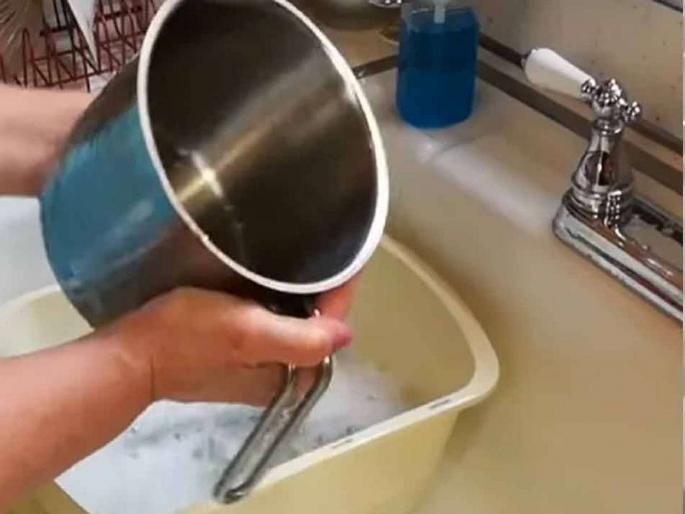 The question of the dependence of the family on the homework of the working women | घरकाम करणाऱ्या महिलांच्या कुटुंबाच्या उदरनिर्वाहाचा प्रश्न The question of the dependence of the family on the homework of the working women | घरकाम करणाऱ्या महिलांच्या कुटुंबाच्या उदरनिर्वाहाचा प्रश्न