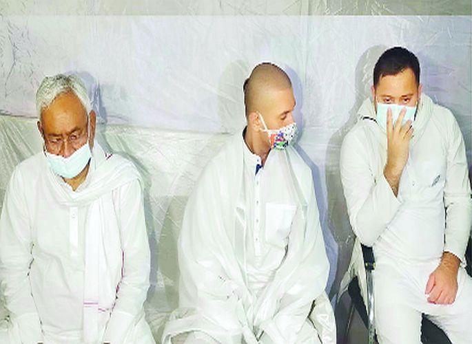 In the Grand Alliance ground in Bihar while in the NDA digital campaign | बिहारमध्ये महाआघाडी मैदानात, तर एनडीए डिजिटल प्रचारात; कोरोनामुळे प्रचारावर मर्यादा In the Grand Alliance ground in Bihar while in the NDA digital campaign | बिहारमध्ये महाआघाडी मैदानात, तर एनडीए डिजिटल प्रचारात; कोरोनामुळे प्रचारावर मर्यादा