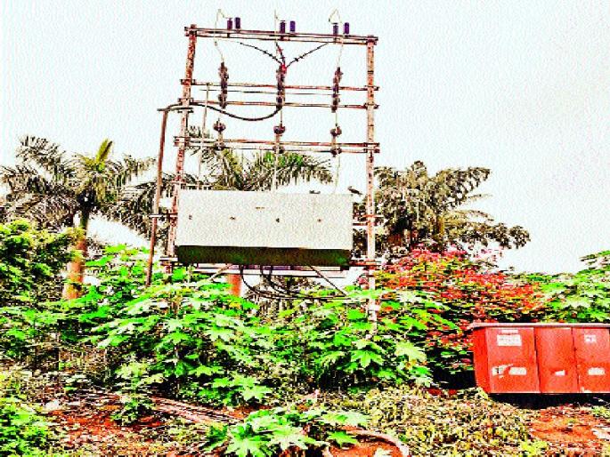 18 hours of electricity in Nehrunagar, a muddle of MSEDCL, disadvantage of citizens; After DP repairs, supply becomes easier | नेहरुनगरमध्ये १८ तास वीज गुल, महावितरणचा सावळा गोंधळ,नागरिकांची गैरसोय; डीपी दुरुस्तीनंतर पुरवठा झाला सुरळीत 18 hours of electricity in Nehrunagar, a muddle of MSEDCL, disadvantage of citizens; After DP repairs, supply becomes easier | नेहरुनगरमध्ये १८ तास वीज गुल, महावितरणचा सावळा गोंधळ,नागरिकांची गैरसोय; डीपी दुरुस्तीनंतर पुरवठा झाला सुरळीत