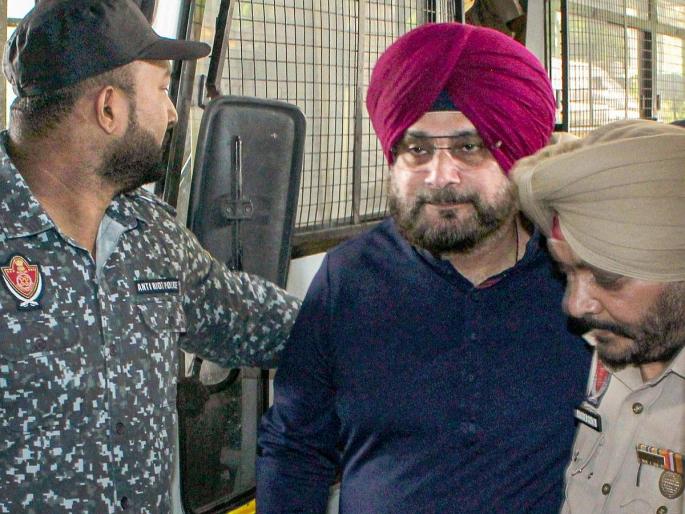 Sidhu will not get the food that ordinary prisoners get in the patiala jail, they will get special diet after the doctors recommendation | कारागृहात सामान्य कैद्यांना मिळणारं भोजन करणार नाहीत सिद्धू, मिळणार स्पेशल डायट Sidhu will not get the food that ordinary prisoners get in the patiala jail, they will get special diet after the doctors recommendation | कारागृहात सामान्य कैद्यांना मिळणारं भोजन करणार नाहीत सिद्धू, मिळणार स्पेशल डायट