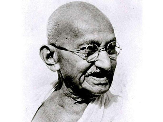 mahatma gandhi may appear on britain coins soon  rishi sunak support campaign | भारताच्या नोटांनंतर आता इंग्लंडच्या नाण्यांवरही दिसणार महात्मा गांधी? खुद्द ब्रिटिश अर्थमंत्र्यांनी केली शिफारस