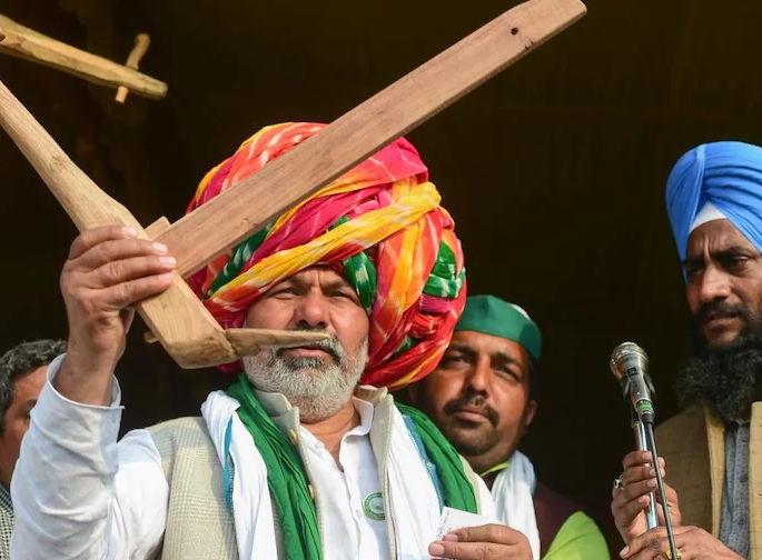 Jind Mahapanchayat Proposal to withdraw farm laws passed, rakesh tikait said what government will do if we demand the return of throne | "आता बील मागे घेण्याची मागणी, गादी परत मागितली तर काय कराल?"; जिंद महापंचायतीत टिकैत यांची गर्जना Jind Mahapanchayat Proposal to withdraw farm laws passed, rakesh tikait said what government will do if we demand the return of throne | "आता बील मागे घेण्याची मागणी, गादी परत मागितली तर काय कराल?"; जिंद महापंचायतीत टिकैत यांची गर्जना