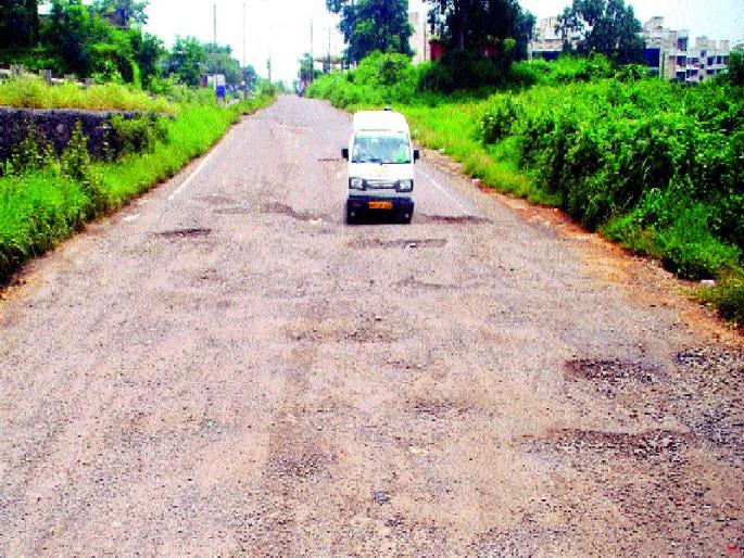 Badlapur-Karjat highway hamper, MMRDA's poor planning | बदलापूर-कर्जत महामार्गावर अडथळ्यांची शर्यत, एमएमआरडीएचे ढिसाळ नियोजन Badlapur-Karjat highway hamper, MMRDA's poor planning | बदलापूर-कर्जत महामार्गावर अडथळ्यांची शर्यत, एमएमआरडीएचे ढिसाळ नियोजन