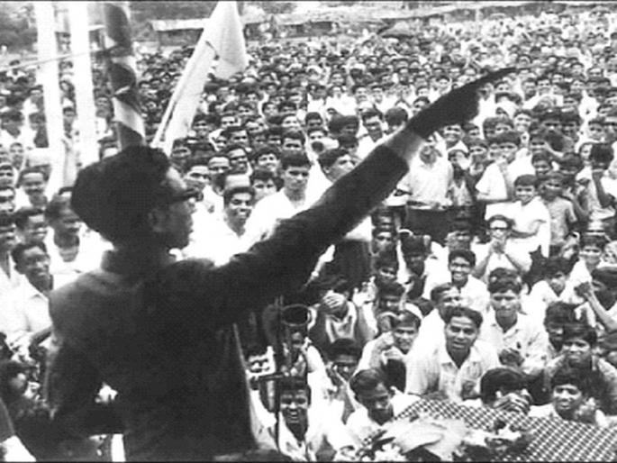 Karnataka issue, shiv sena; ...and Balasaheb Thackeray arrested! | ...आणि बाळासाहेब ठाकरेंना अटक ! Karnataka issue, shiv sena; ...and Balasaheb Thackeray arrested! | ...आणि बाळासाहेब ठाकरेंना अटक !