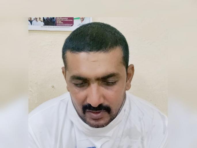 One caught red-handed doing illegal gender testing; action in the Bhudargarh taluk | बेकायदा लिंग चाचणी करताना एकास रंगेहात पकडले; आरोग्य पथक, पोलीस पथकाच्या कारवाईनं भुदरगड तालुक्यात खळबळ One caught red-handed doing illegal gender testing; action in the Bhudargarh taluk | बेकायदा लिंग चाचणी करताना एकास रंगेहात पकडले; आरोग्य पथक, पोलीस पथकाच्या कारवाईनं भुदरगड तालुक्यात खळबळ