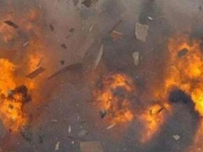 Blast in chemical factory in khopoli one woman dead and 4 injured | खोपोलीतील केमिकल कंपनीत भीषण स्फोट; महिलेचा मृत्यू Blast in chemical factory in khopoli one woman dead and 4 injured | खोपोलीतील केमिकल कंपनीत भीषण स्फोट; महिलेचा मृत्यू