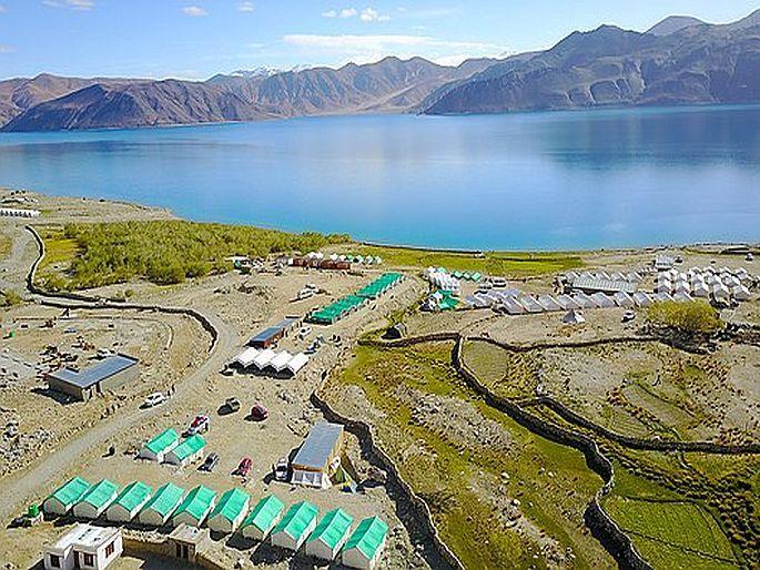 India China Face Off China soldiers occupying 8km stretch of Pangong tso in Ladakh | गलवानमध्ये अडकले भारतीय जवान; 'या' महत्वाच्या भागात 8 किमी आत घुसला चीन, बंकर्सही बनवले India China Face Off China soldiers occupying 8km stretch of Pangong tso in Ladakh | गलवानमध्ये अडकले भारतीय जवान; 'या' महत्वाच्या भागात 8 किमी आत घुसला चीन, बंकर्सही बनवले