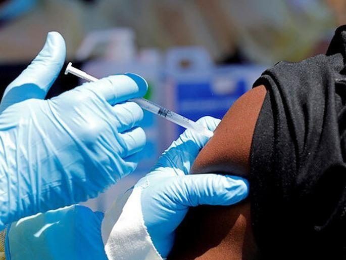 Corona vaccine due to technical issues Vaccination stopped | लसीकरणास दुसऱ्या दिवशीच खीळ, तांत्रिक समस्येमुळे नावे नोंदविण्यासह संदेश पोहोचण्यास अडथळे Corona vaccine due to technical issues Vaccination stopped | लसीकरणास दुसऱ्या दिवशीच खीळ, तांत्रिक समस्येमुळे नावे नोंदविण्यासह संदेश पोहोचण्यास अडथळे