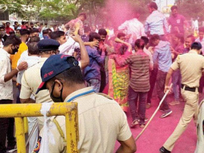 Only after the election of Sarpanch will the real power of the Gram Panchayat prevail | सरपंच निवडीनंतरच ठरणार ग्रामपंचायतींचे खरे ‘सत्ता’धारी, आघाडी, भाजपचे दावे सारखेच Only after the election of Sarpanch will the real power of the Gram Panchayat prevail | सरपंच निवडीनंतरच ठरणार ग्रामपंचायतींचे खरे ‘सत्ता’धारी, आघाडी, भाजपचे दावे सारखेच
