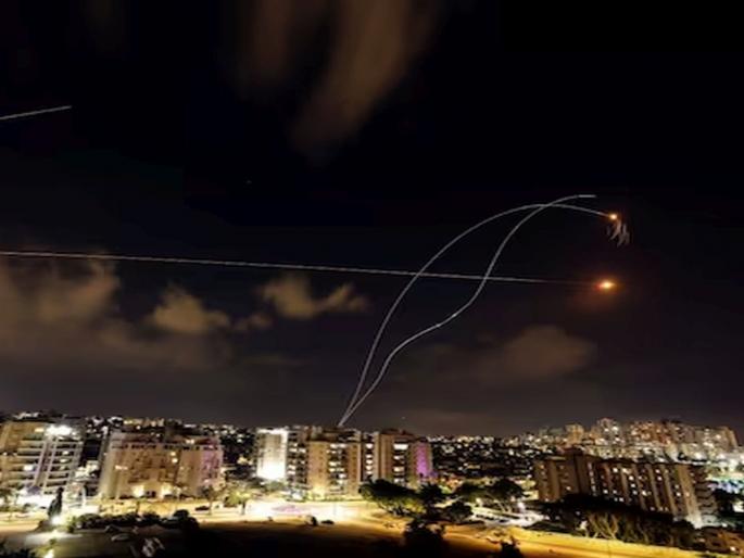 israel hamas war Israels 'big attack' on Hamas Fired iron sting mortar for the first time, how dangerous Watch the VIDEO | इस्रायलचा हमासवर 'मोठा हल्ला'! पहिल्यांदाच डागलं आयरन स्टिंग मोर्टार, किती घातक? पाहा VIDEO israel hamas war Israels 'big attack' on Hamas Fired iron sting mortar for the first time, how dangerous Watch the VIDEO | इस्रायलचा हमासवर 'मोठा हल्ला'! पहिल्यांदाच डागलं आयरन स्टिंग मोर्टार, किती घातक? पाहा VIDEO