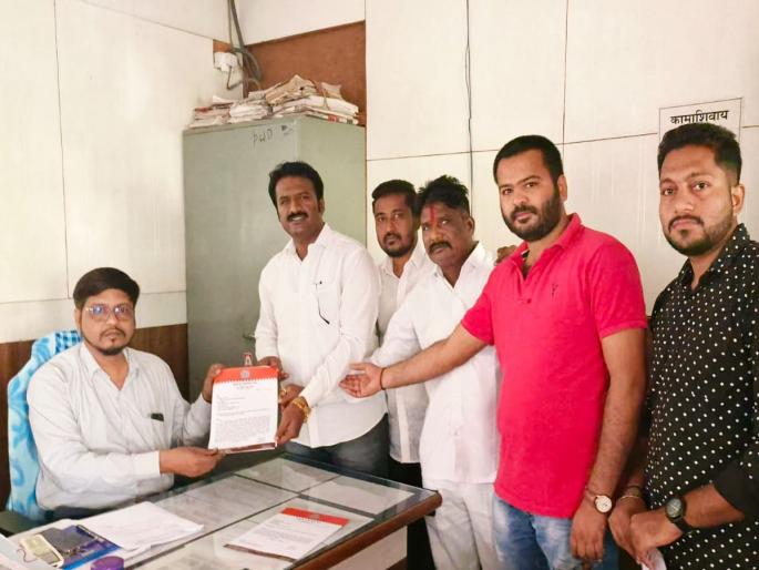 Demand from MNS to repair drains before disease spreads in Ulhasnagar | उल्हासनगरात रोगराई पसरण्यापूर्वी नाले दुरुस्तीची मनसेकडून मागणी Demand from MNS to repair drains before disease spreads in Ulhasnagar | उल्हासनगरात रोगराई पसरण्यापूर्वी नाले दुरुस्तीची मनसेकडून मागणी