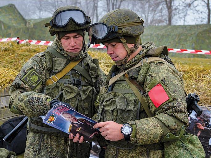 Russia ukraine crisis: If Russia invades Ukraine, it will carry out massacre; America claims moscow plans to target dissidents in ukraine | Russia ukraine crisis : रशिया युक्रेनमध्ये शिरला तर मोठी कत्तल करणार; 'या' लोकांना दिली जाणार मृत्यूची शिक्षा, नावासह हिट लिस्ट तयार? Russia ukraine crisis: If Russia invades Ukraine, it will carry out massacre; America claims moscow plans to target dissidents in ukraine | Russia ukraine crisis : रशिया युक्रेनमध्ये शिरला तर मोठी कत्तल करणार; 'या' लोकांना दिली जाणार मृत्यूची शिक्षा, नावासह हिट लिस्ट तयार?